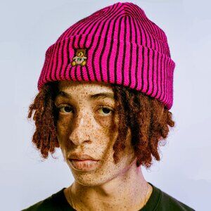 BNWT Teddy Fresh Hot Pink + Black Dual-Tone Knit Beanie, OS